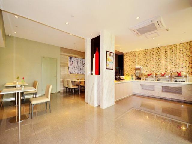 Jinjiang Inn Wuhan Optics Valley Avenue GaoXinEr Road Bagian luar foto